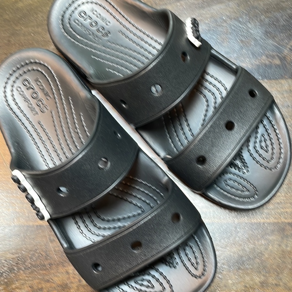 Crocs Classic Sandals - Picture 3 of 5